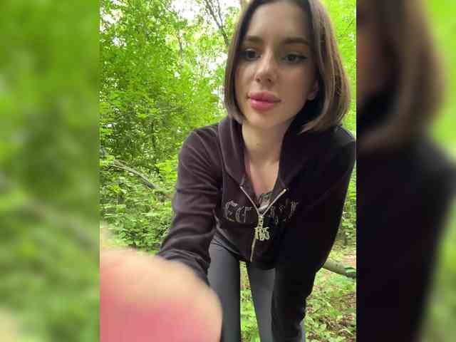 naked live chat BabyDarii