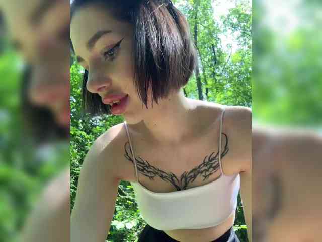 private live webcam BabyDarii
