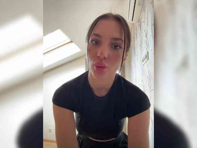 BabyDarii Live Webcam on BongaCams