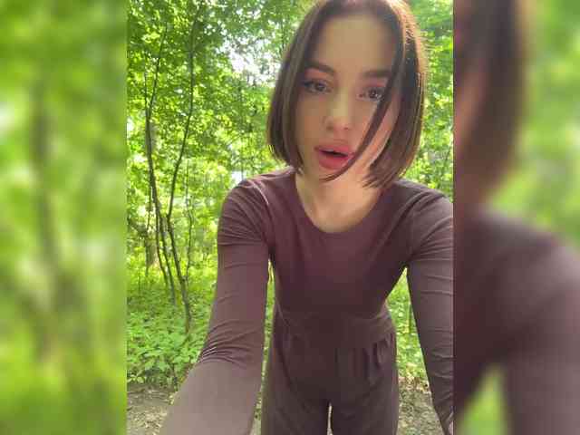 voyeur cam BabyDarii