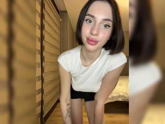BabyDarii webcam