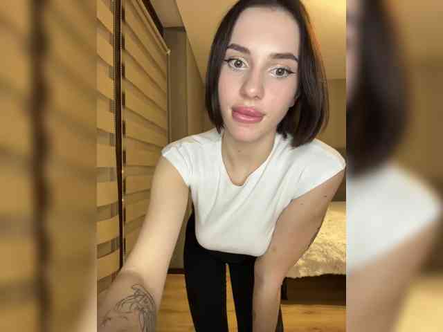 BabyDarii Live Webcam on BongaCams