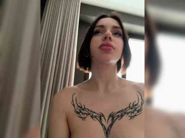 BabyDarii Live Webcam on BongaCams
