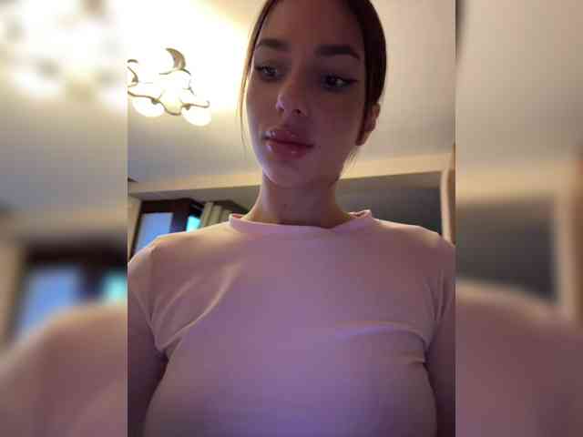 BabyDarii Live Webcam on BongaCams