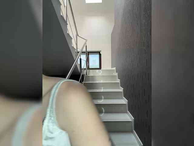 BabyDarii webcam