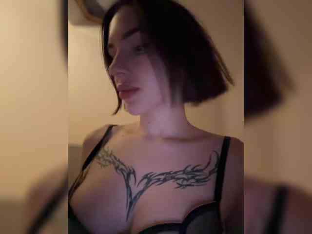BabyDarii webcam