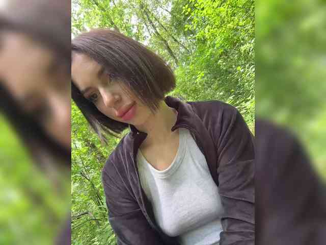 nude webcam BabyDarii