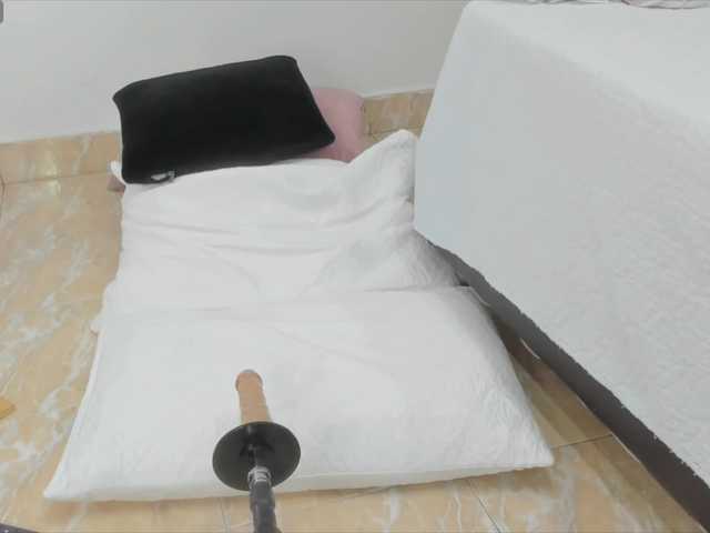 geema's BongaCams show and profile