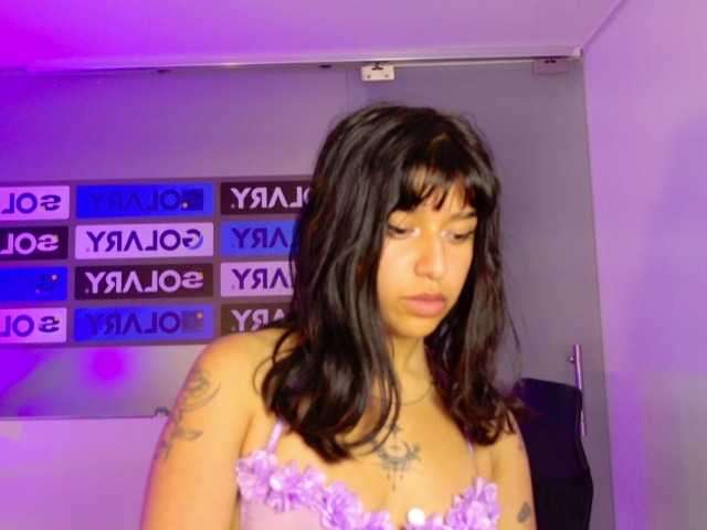 UnderBaby webcam bongacams model stream image