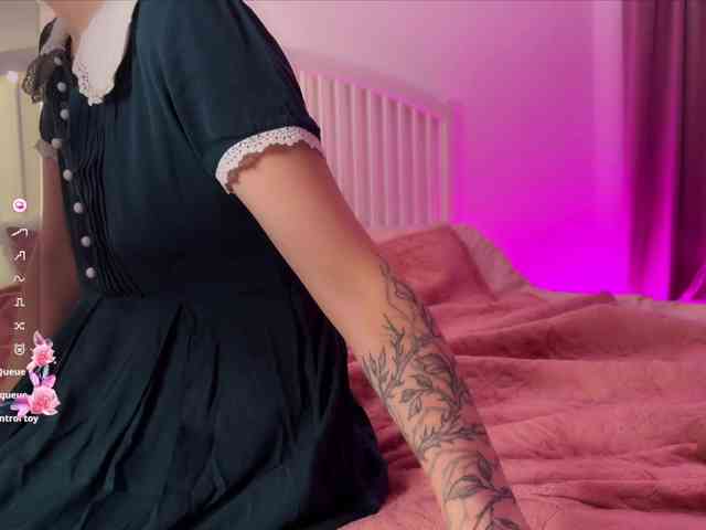 angelicGlasha webcam