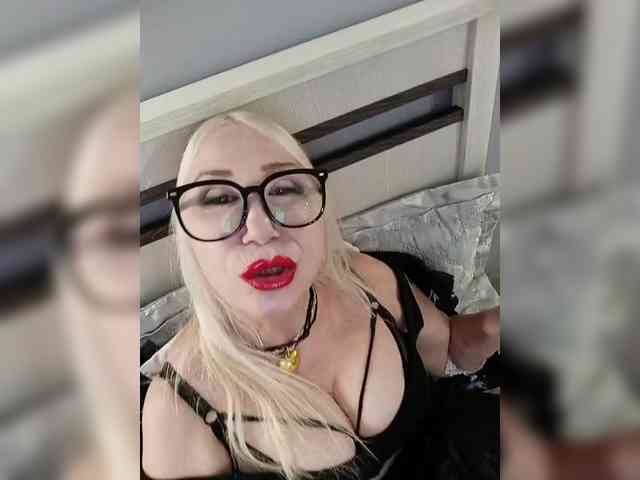 live sex camera SheilaSweetney