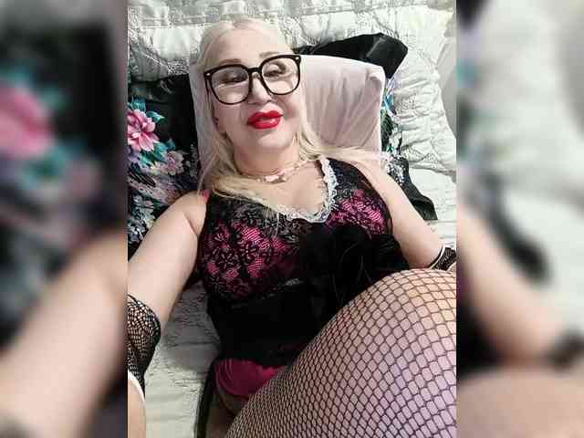 SheilaSweetney webcam