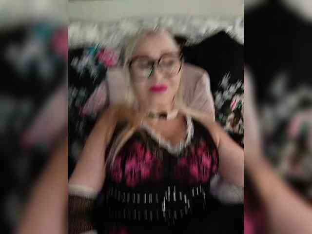 SheilaSweetney webcam