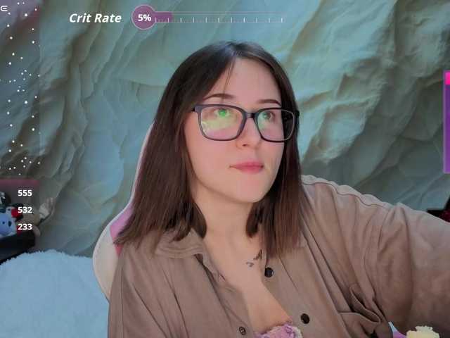 le modèle Unearthly est en webcam porno dans un show sur le site bongacams, il possède les tags suivants: White/Caucasian,Brunette,Shaved