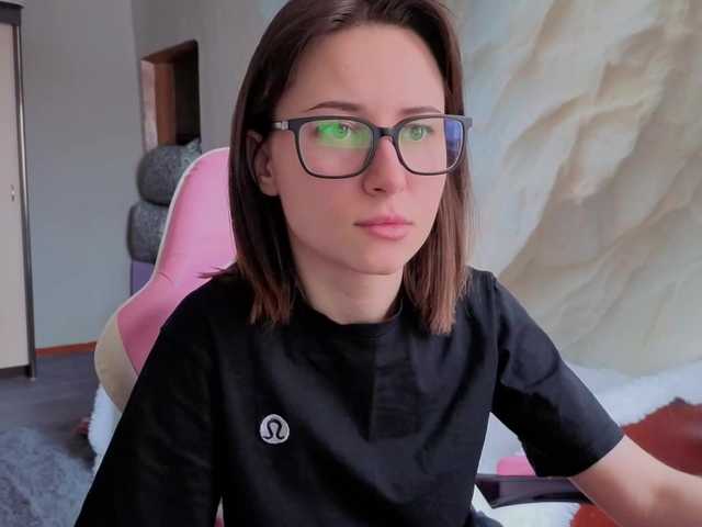 Alisa21-1's BongaCams show and profile