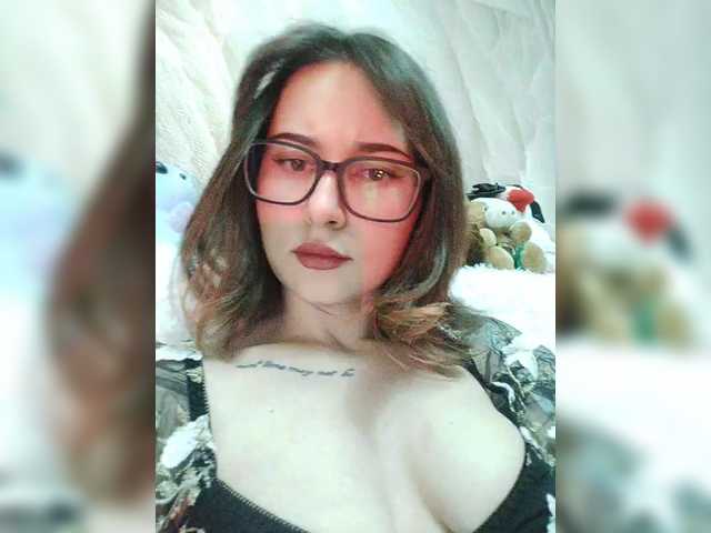 Alisa21-1's BongaCams show and profile