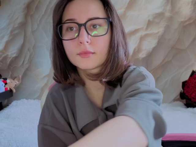 Alisa21-1's BongaCams show and profile