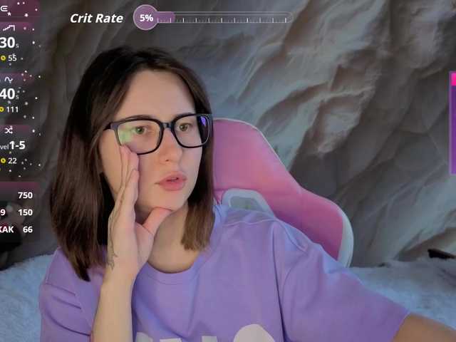 le modèle Unearthly est en webcam porno dans un show sur le site bongacams, il possède les tags suivants: White/Caucasian,Brunette,Shaved