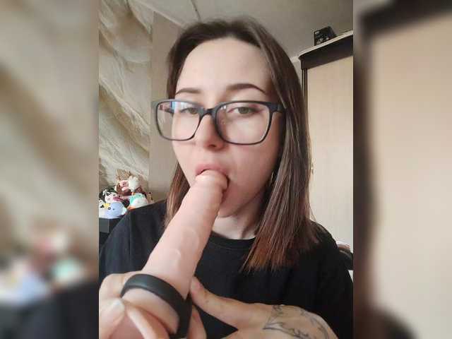 Alisa21-1's BongaCams show and profile