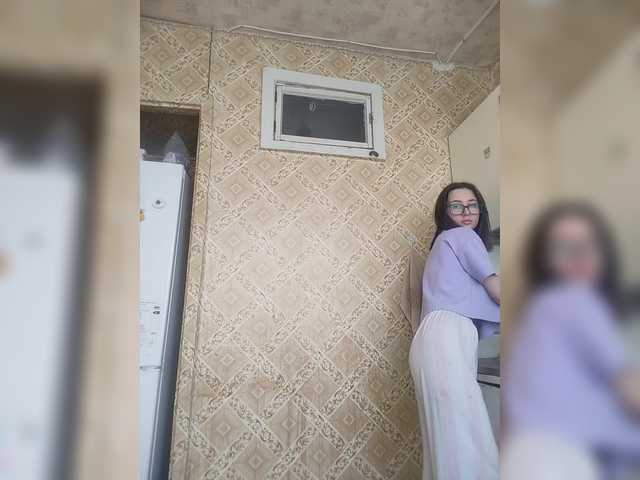 Alisa21-1 on bongacams