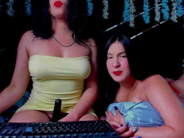 KiaraAndCasidie webcam
