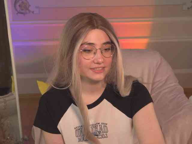 free chatting online Lili-meow
