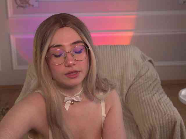 lili-meow Live Webcam on BongaCams