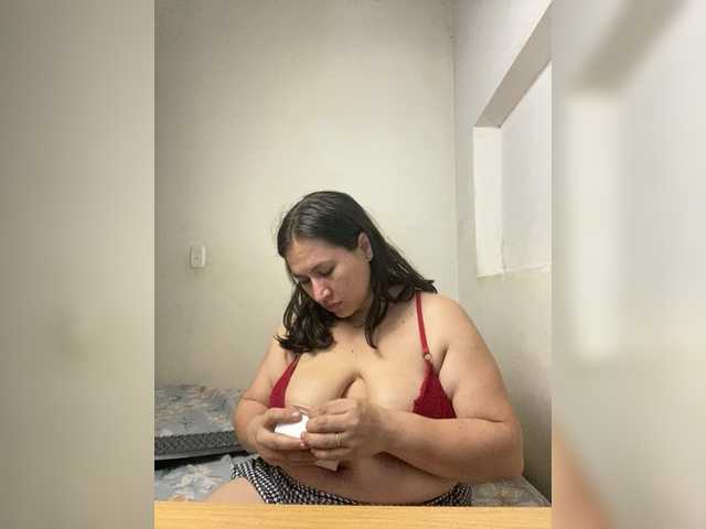 victoria121's BongaCams show and profile