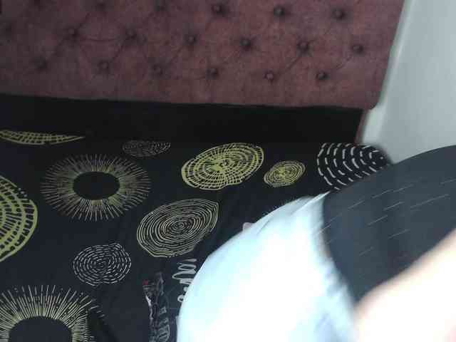 victoria121 webcam