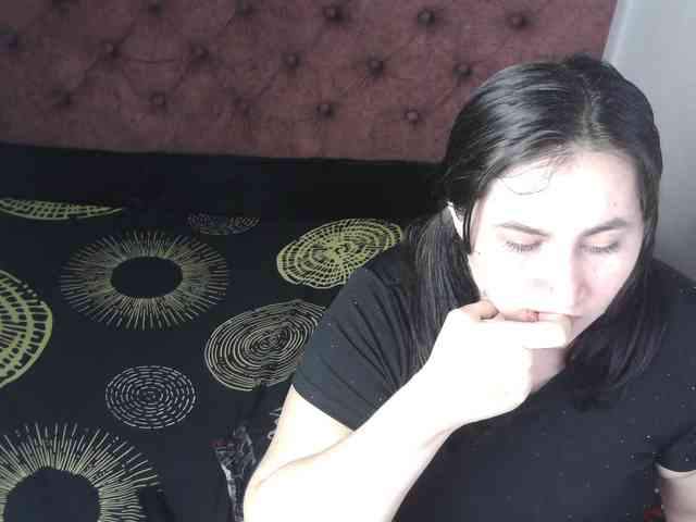 victoria121 webcam