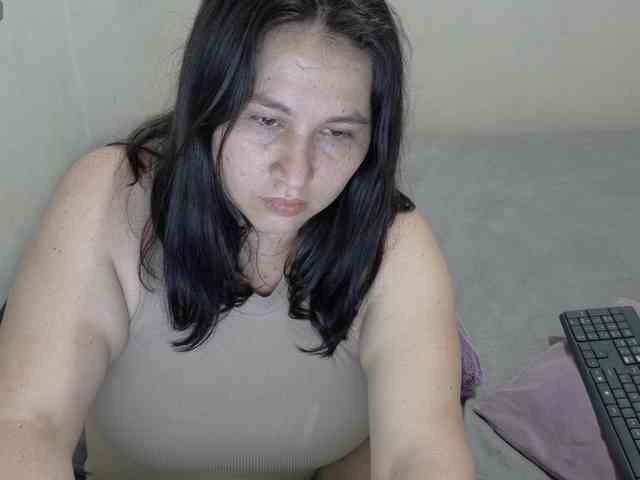 victoria121 webcam