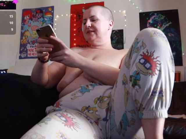 BellaBlueBBW webcam