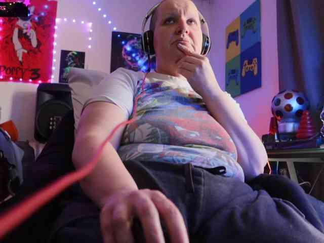 BellaBlueBBW webcam