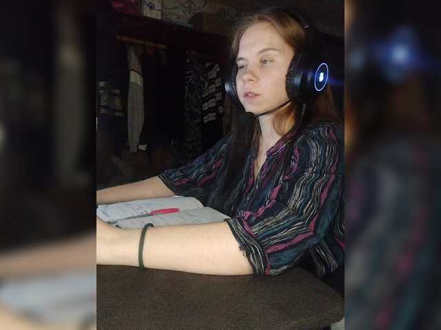 Kisa-malaya's BongaCams show and profile