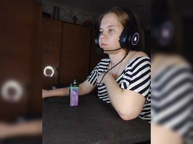 Kisa-malaya's BongaCams show and profile