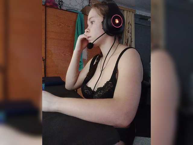 Kisa-malaya's BongaCams show and profile