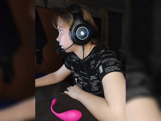 Kisa-malaya's BongaCams show and profile