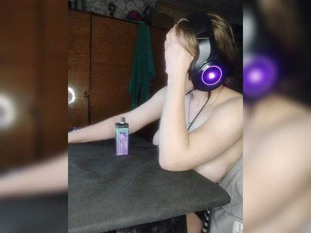 Kisa-malaya's BongaCams show and profile