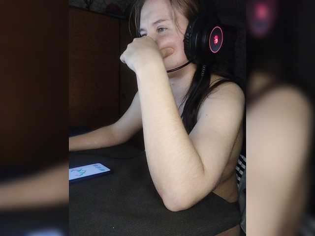 Kisa-malaya's BongaCams show and profile