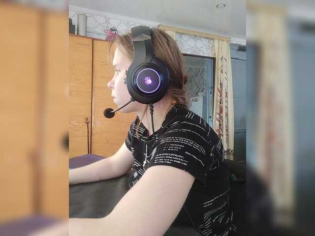 Kisa-malaya's BongaCams show and profile