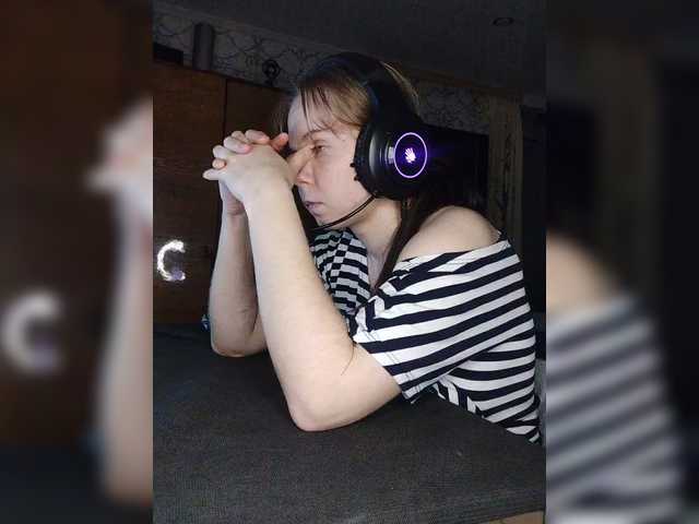 Kisa-malaya's BongaCams show and profile