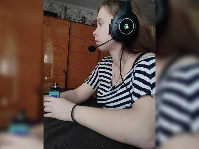 Kisa-malaya's BongaCams show and profile