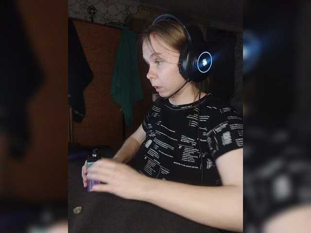 Kisa-malaya's BongaCams show and profile