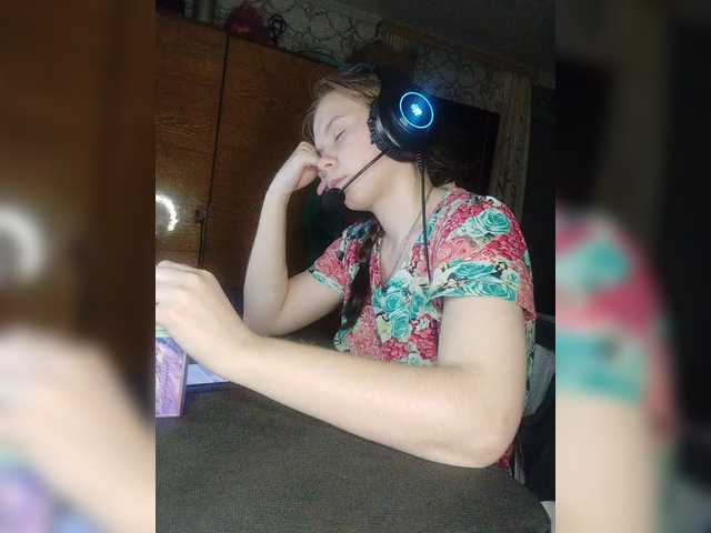 Kisa-malaya's BongaCams show and profile