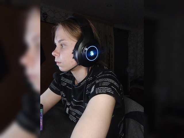 Kisa-malaya's BongaCams show and profile