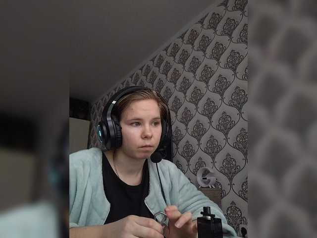 Kisa-malaya's BongaCams show and profile