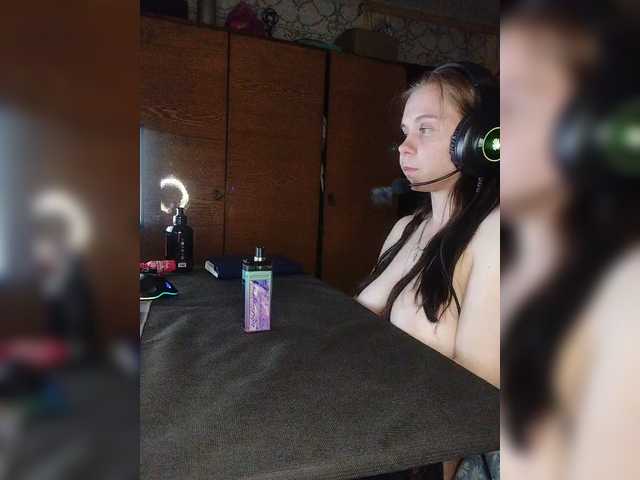 Kisa-malaya's BongaCams show and profile