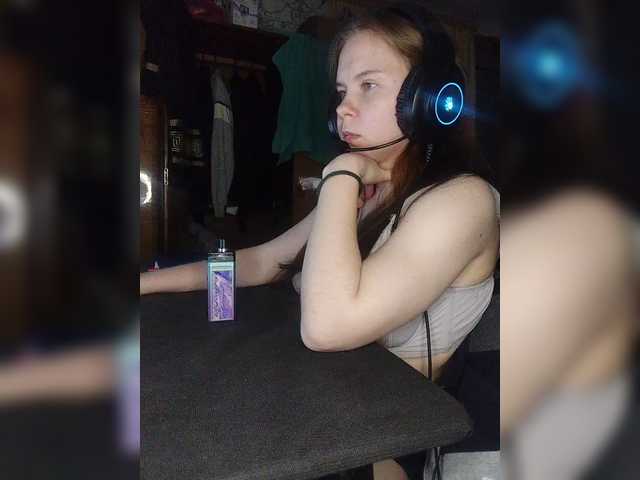 Kisa-malaya's BongaCams show and profile