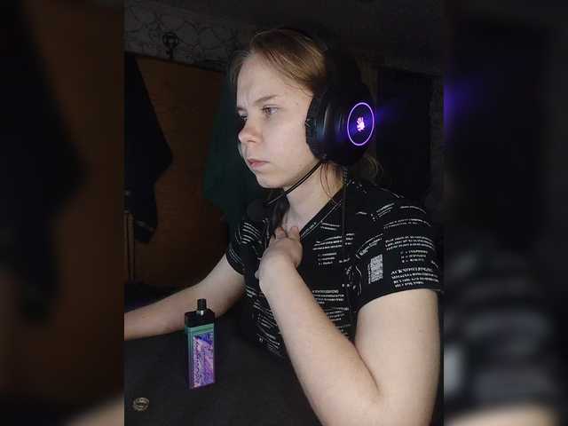 Kisa-malaya's BongaCams show and profile