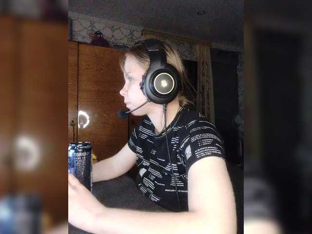 Kisa-malaya's BongaCams show and profile